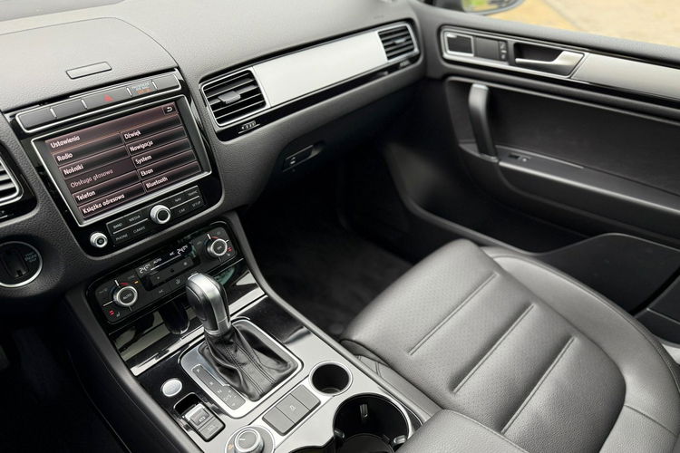 Volkswagen Touareg 3.6 FSI 4-Motion HAK 3.5T zdjęcie 35
