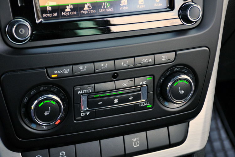 Skoda Yeti 2.0TDI(110KM) Duża Navi Klimatronik Reling Welur Parktronik Alu17"ASO zdjęcie 32