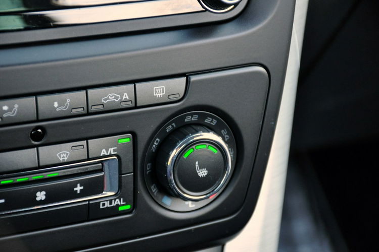 Skoda Yeti 2.0TDI(110KM) Duża Navi Klimatronik Reling Welur Parktronik Alu17"ASO zdjęcie 33