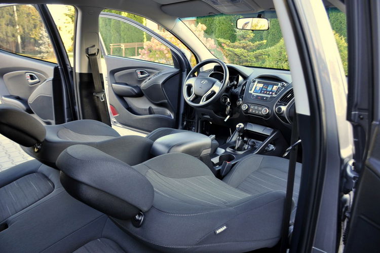 Hyundai ix35 1.6i(135KM) Lift Led Duża Navi Kamera Welur Klimatronik Alu16"ASO zdjęcie 23