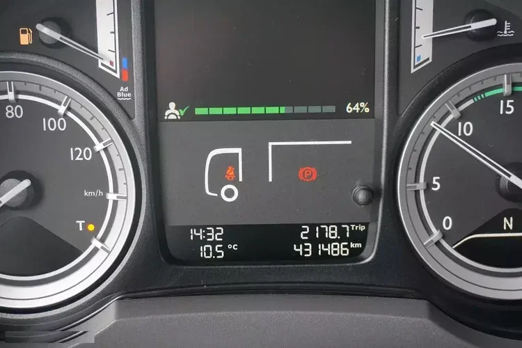 DAF LF / 250 / EURO 6 / CHŁODNIA + WINDA / MULTITEMPERATURA zdjęcie 12