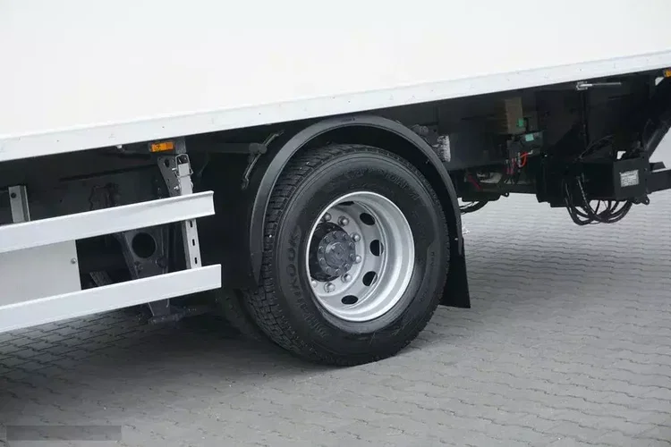 DAF LF / 250 / EURO 6 / CHŁODNIA + WINDA / MULTITEMPERATURA zdjęcie 19