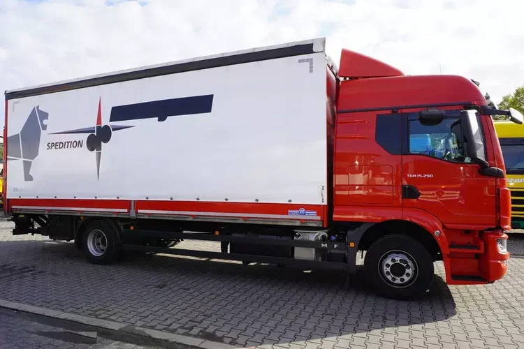 MAN TGM 15.290 / Firanka 17 EPAL / 2022 / kab. sypialna zdjęcie 6