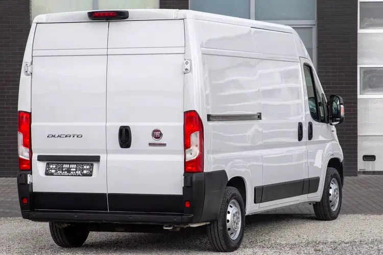 Fiat Ducato 2.3 L2H2 ŚREDNI Professional zdjęcie 15