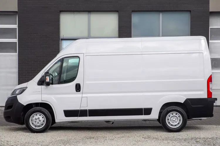 Fiat Ducato 2.3 L2H2 ŚREDNI Professional zdjęcie 19