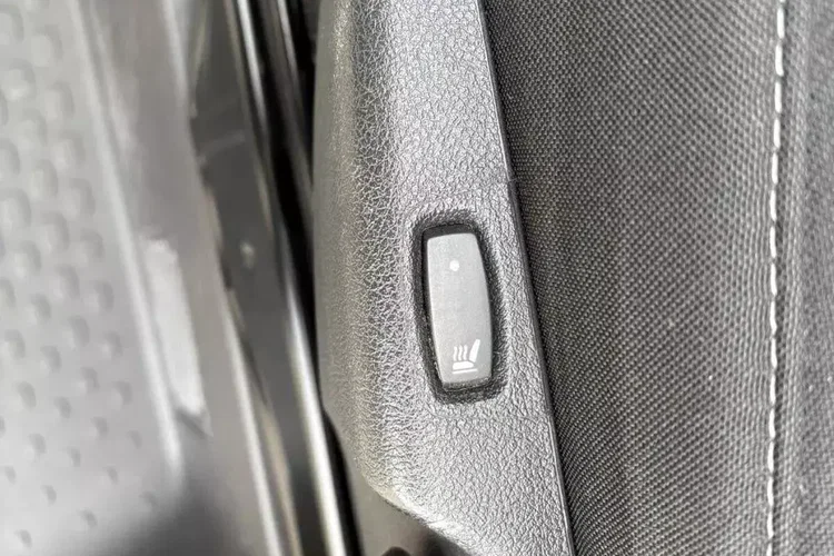 Renault Trafic L2H1 74900zł NETTO Brygadówka 6 osób 2.0dCi/120KM zdjęcie 16