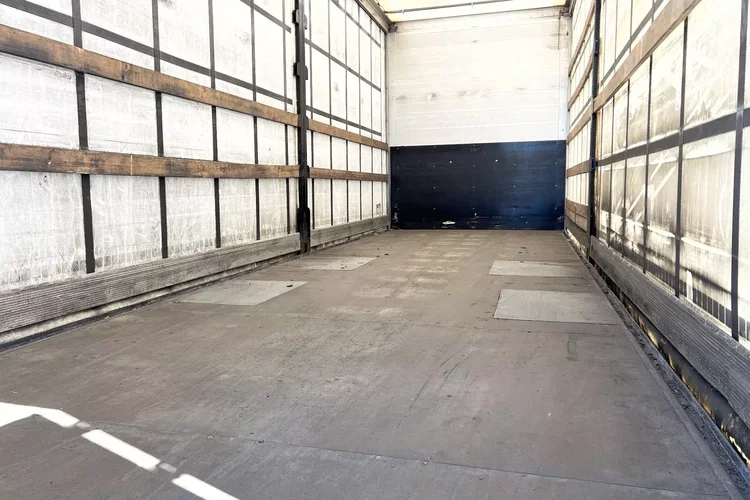 Mercedes 2548 GIGASPACE zdjęcie 18