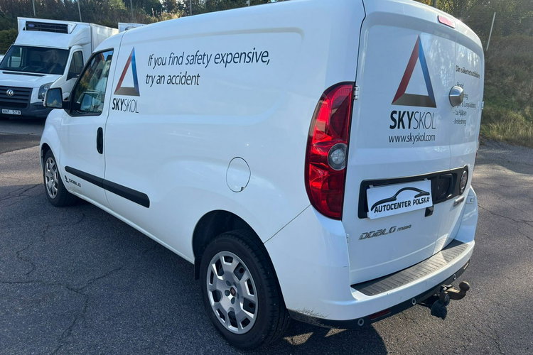 Fiat Doblo 3 osobowy Van Maxi 1.6 Multijet 105 KM kamera hak zdjęcie 3