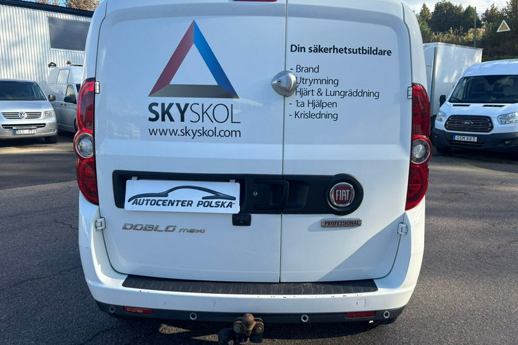 Fiat Doblo 3 osobowy Van Maxi 1.6 Multijet 105 KM kamera hak zdjęcie 4