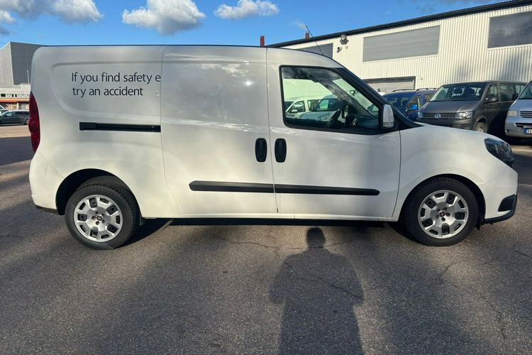 Fiat Doblo 3 osobowy Van Maxi 1.6 Multijet 105 KM kamera hak zdjęcie 6