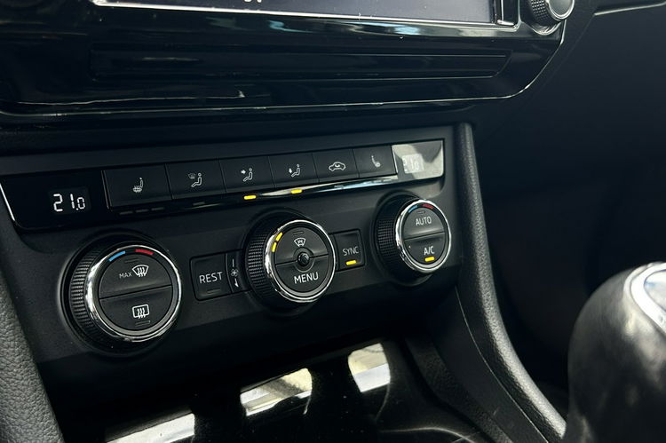 Skoda Superb 2.0 TDI 2017 190KM El Klapa Manual Radar Bixenon+ledy Navi Kubełki zdjęcie 16