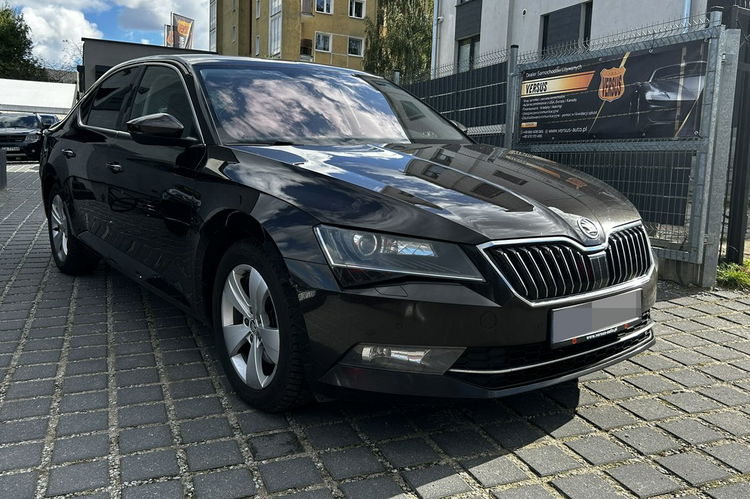 Skoda Superb 2.0 TDI 2017 190KM El Klapa Manual Radar Bixenon+ledy Navi Kubełki zdjęcie 3