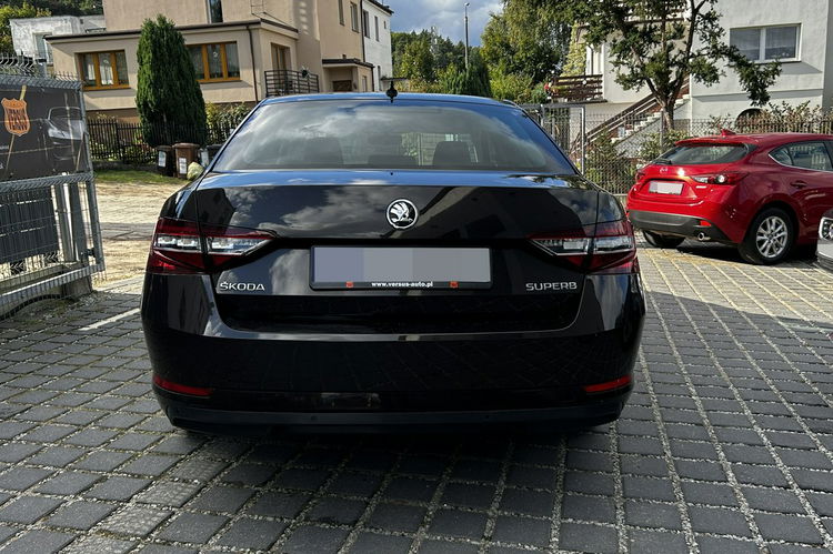 Skoda Superb 2.0 TDI 2017 190KM El Klapa Manual Radar Bixenon+ledy Navi Kubełki zdjęcie 5