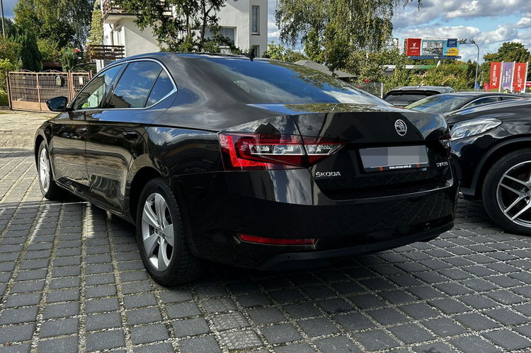 Skoda Superb 2.0 TDI 2017 190KM El Klapa Manual Radar Bixenon+ledy Navi Kubełki zdjęcie 6