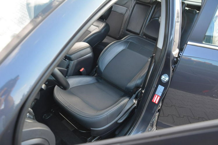 Kia Sportage 2.0Mpi(163KM) Skóry Ledy Xenon Navi Kamera Park Alu18"2xParktr zdjęcie 21