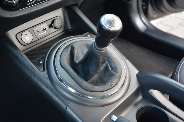 Kia Sportage 2.0Mpi(163KM) Skóry Ledy Xenon Navi Kamera Park Alu18"2xParktr zdjęcie 32