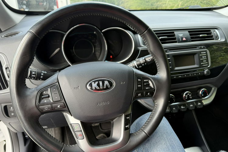 Kia Rio Zadbana - przepiękny perłowy kolor zdjęcie 10