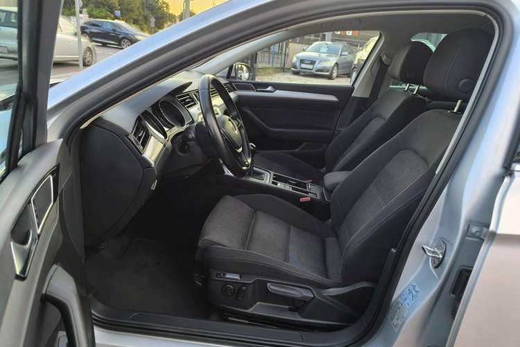 Volkswagen Passat 2.0 TDi 150KM Klimatronic Led Masaż Manual zdjęcie 24