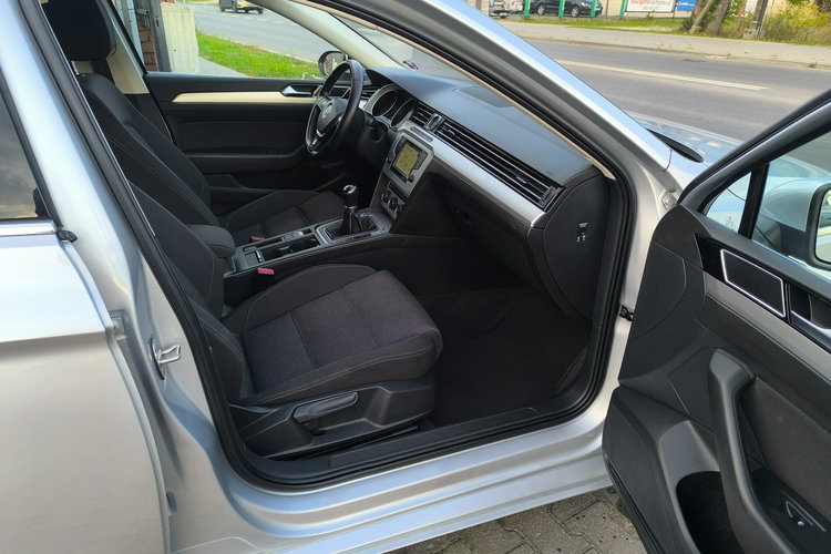 Volkswagen Passat 2.0 TDi 150KM Klimatronic Led Masaż Manual zdjęcie 28