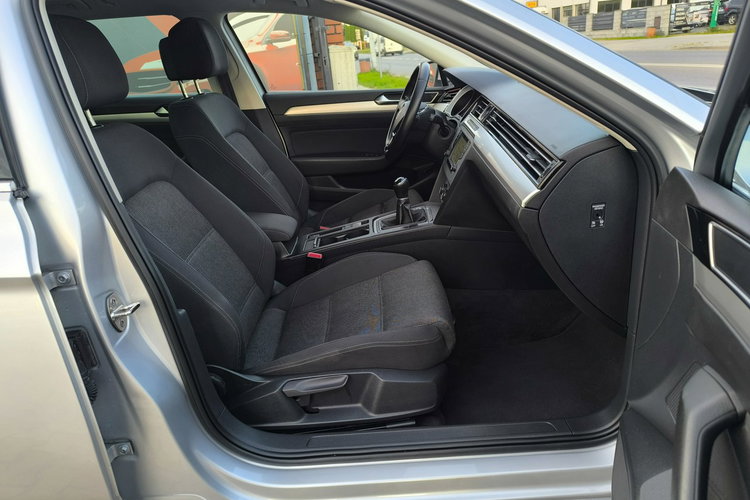 Volkswagen Passat 2.0 TDi 150KM Klimatronic Led Masaż Manual zdjęcie 31