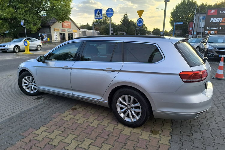 Volkswagen Passat 2.0 TDi 150KM Klimatronic Led Masaż Manual zdjęcie 9