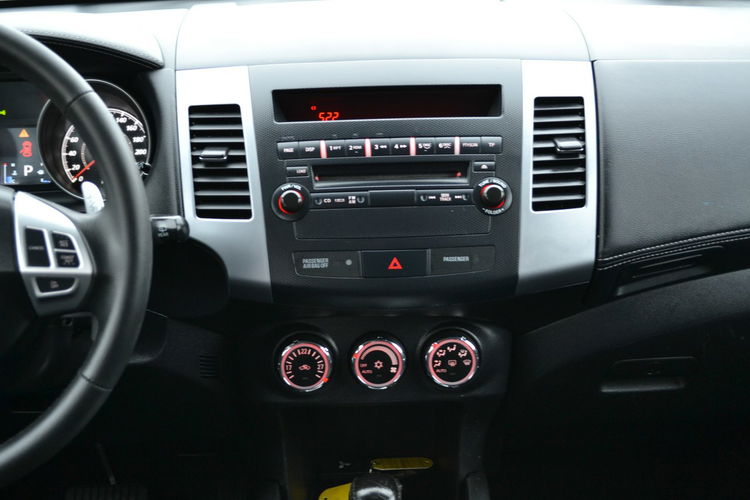 Mitsubishi Outlander Klimatyzacja Serwis 4x El. Szyby Automat Alufelgi Xenon Led zdjęcie 11