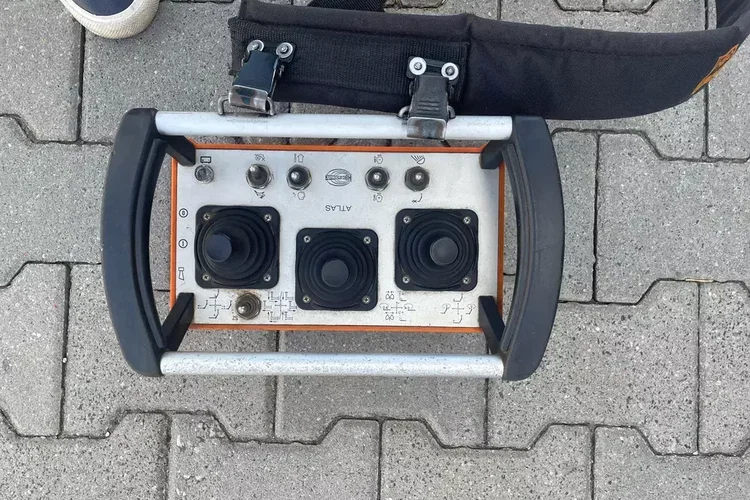 Volvo FM410 , HDS ATLAS 165.2E-A2 RADIO STEROWANY, ZABUDOWA 7.1 m zdjęcie 13