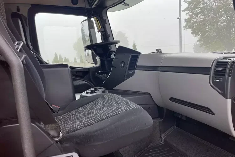 Mercedes ANTOS 1833 BRAMOWIEC, MILLER zdjęcie 13