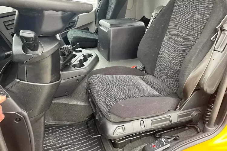 Mercedes ANTOS 1833 BRAMOWIEC, MILLER zdjęcie 15