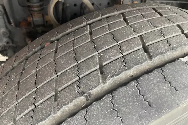 Mercedes ANTOS 1833 BRAMOWIEC, MILLER zdjęcie 18