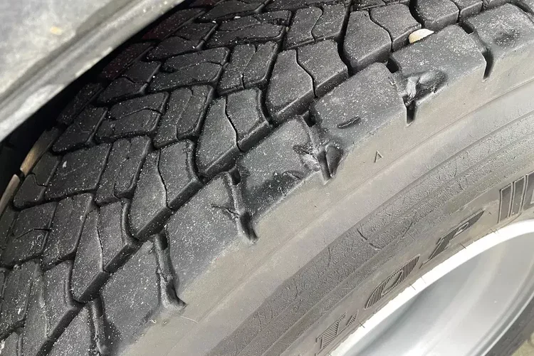 Mercedes ANTOS 1833 BRAMOWIEC, MILLER zdjęcie 19