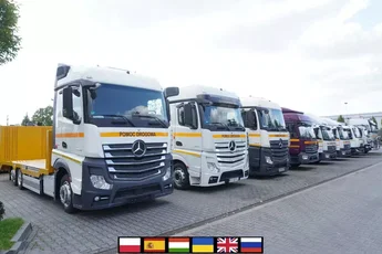 Mercedes Actros 1845 / NOWA LAWETA / Kab. sypialna /