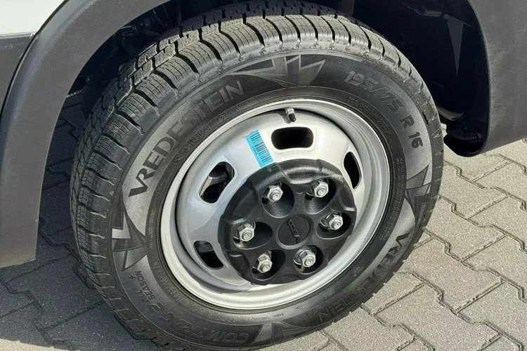 Iveco Daily 35C14 zdjęcie 8