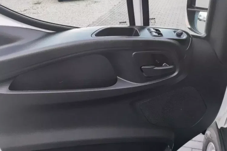 Iveco Daily zdjęcie 16
