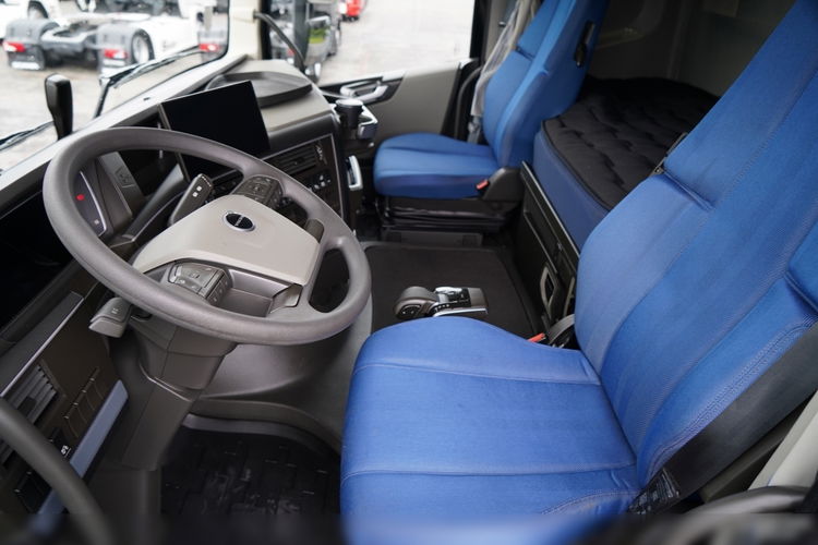 Volvo FH 500 / 2025 ROK / 88 TYS KM / XXL / I-SHIFT zdjęcie 27