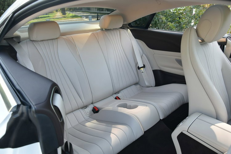 Mercedes E 400 E 400d Coupe 4Matic 340KM 2019r. SALON 62tkm Fv23 Panorama Burmester zdjęcie 15