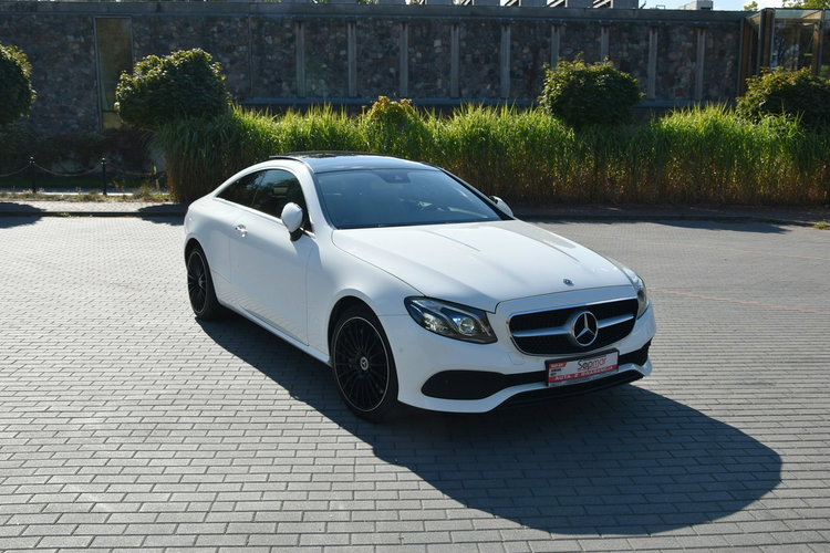 Mercedes E 400 E 400d Coupe 4Matic 340KM 2019r. SALON 62tkm Fv23 Panorama Burmester zdjęcie 29