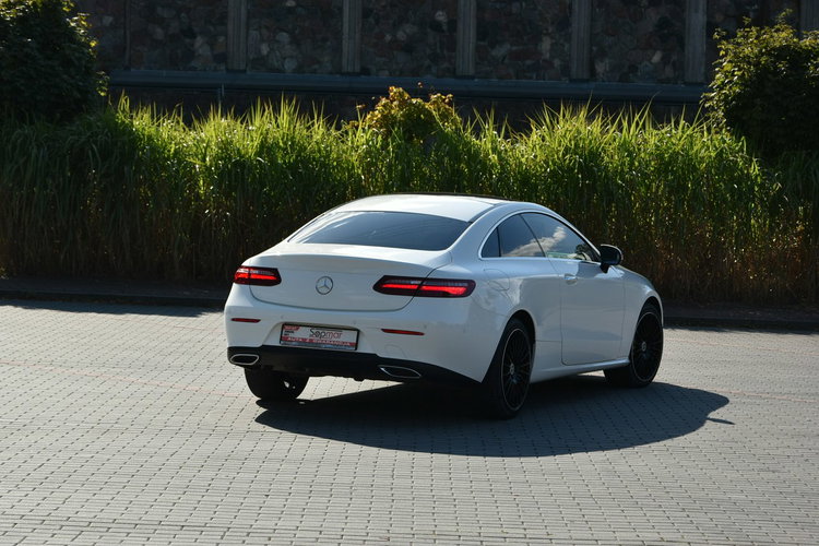 Mercedes E 400 E 400d Coupe 4Matic 340KM 2019r. SALON 62tkm Fv23 Panorama Burmester zdjęcie 6