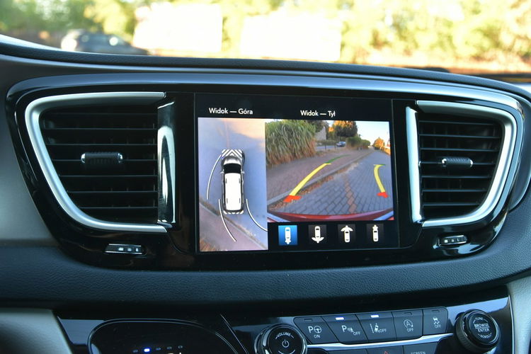 Chrysler Pacifica 3.6 V6 291KM GAZ 2020r. Touring L Plus Skóra Xenon Kamera360 Radar DVD zdjęcie 10