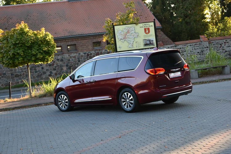Chrysler Pacifica 3.6 V6 291KM GAZ 2020r. Touring L Plus Skóra Xenon Kamera360 Radar DVD zdjęcie 22
