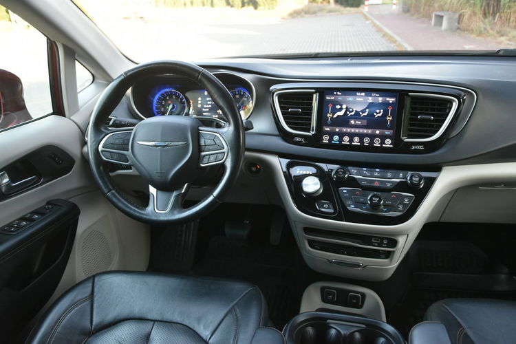 Chrysler Pacifica 3.6 V6 291KM GAZ 2020r. Touring L Plus Skóra Xenon Kamera360 Radar DVD zdjęcie 8