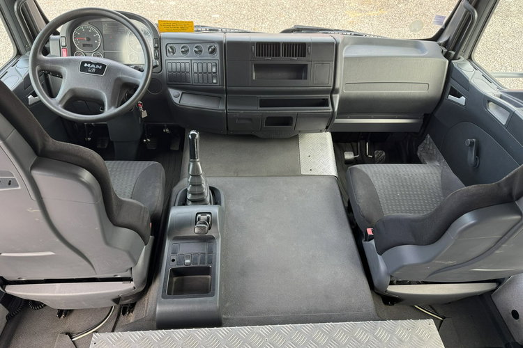 TGM 15.250 BRYGADÓWKA 6 MIEJSC MAN TGM 15.250 Do nauki jazdy , brygadówka 6 miejsc zdjęcie 8