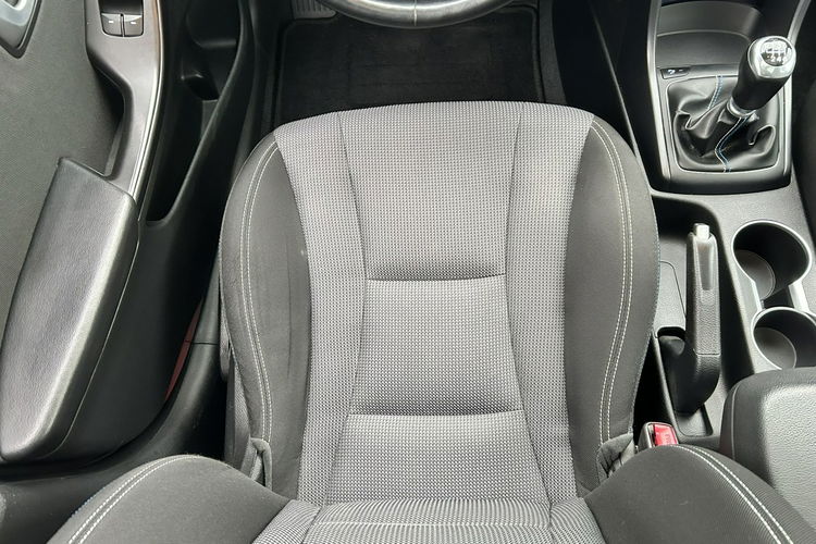 Hyundai i30 Super stan Full opcja zdjęcie 15