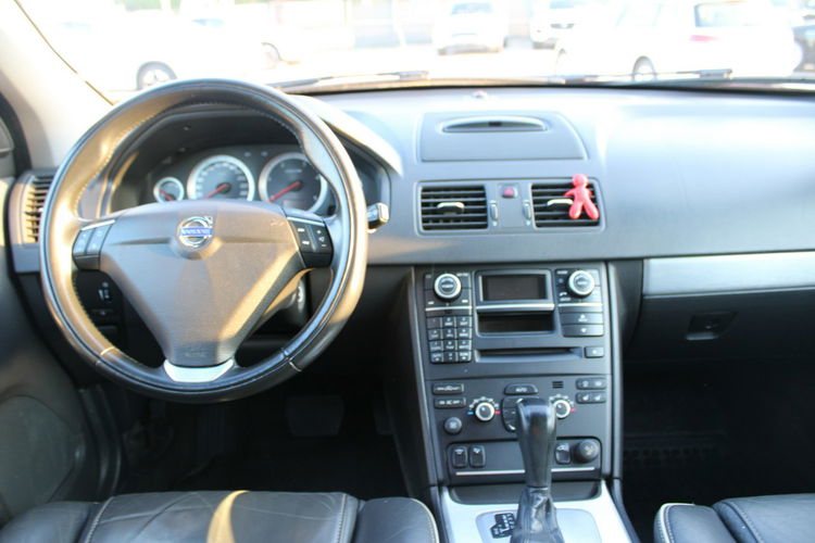 Volvo XC 90 Krajowy automat 7-osobowy hak D5 zdjęcie 22