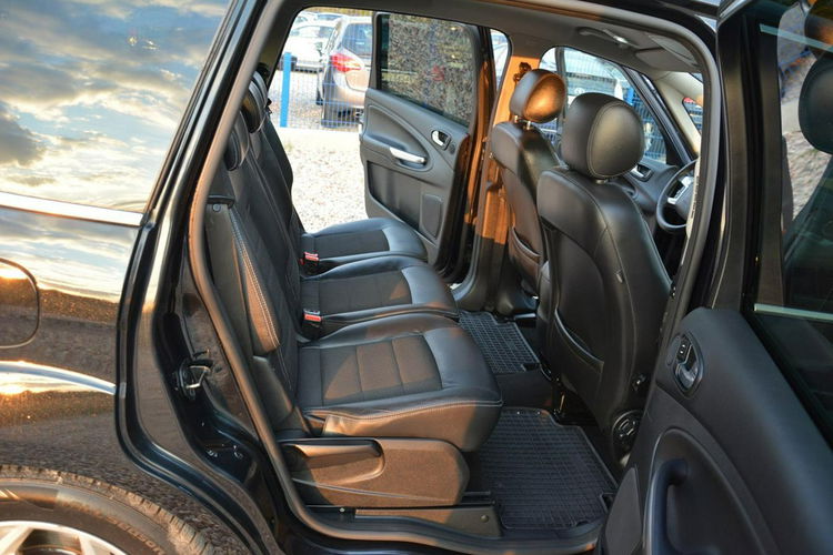 Ford S-Max 2.0Duratec(145KM) Lift Titanium Bi-xenon Skóry Convers Alu 18 zdjęcie 17