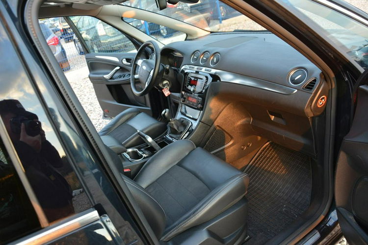 Ford S-Max 2.0Duratec(145KM) Lift Titanium Bi-xenon Skóry Convers Alu 18 zdjęcie 19