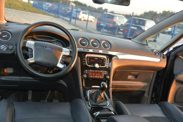 Ford S-Max 2.0Duratec(145KM) Lift Titanium Bi-xenon Skóry Convers Alu 18 zdjęcie 25