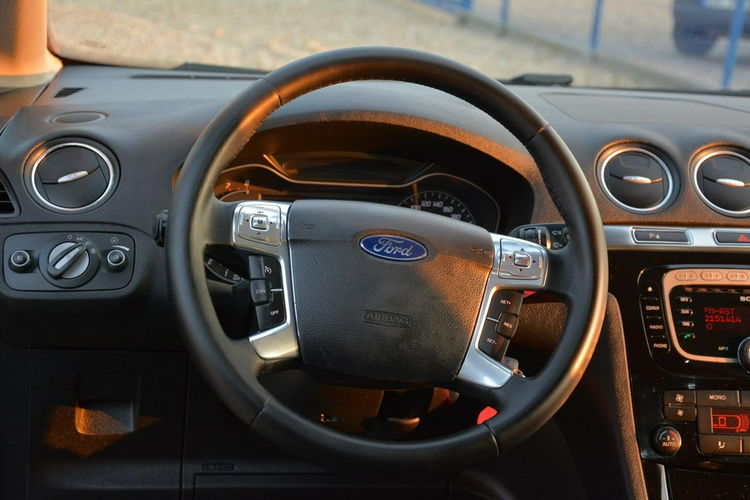Ford S-Max 2.0Duratec(145KM) Lift Titanium Bi-xenon Skóry Convers Alu 18 zdjęcie 26