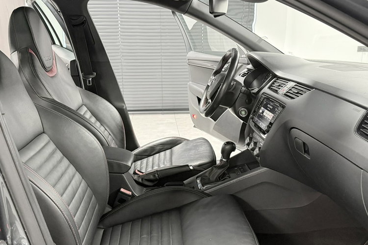 Skoda Octavia 2.0TDI1 84KM DSG 4X4 Challenge Panorama ACC VRS Mode Columbus zdjęcie 23