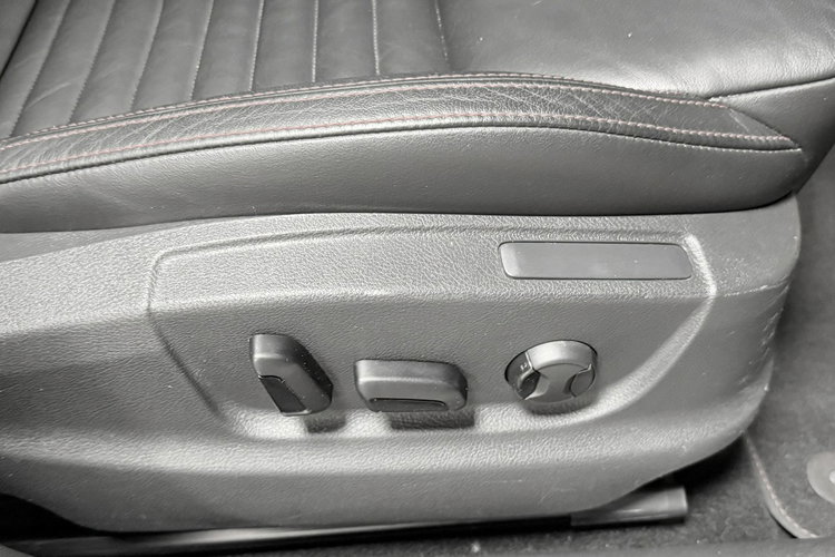 Skoda Octavia 2.0TDI1 84KM DSG 4X4 Challenge Panorama ACC VRS Mode Columbus zdjęcie 26